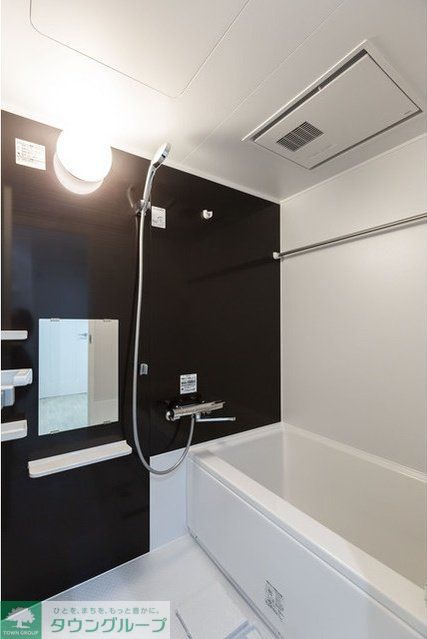 バス・シャワールーム　お問合せは(株)タウンハウジング東京へ