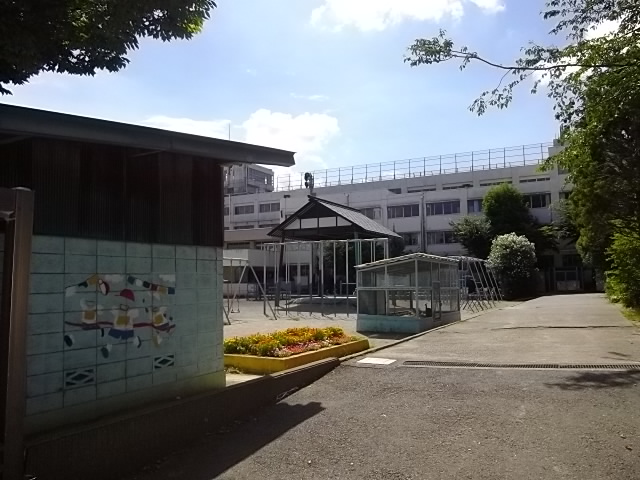 小学校　市川市立 北方小学校（小学校）まで278m