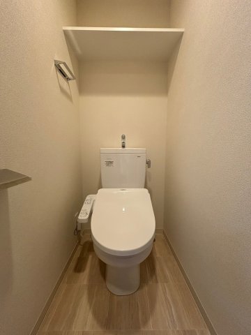 トイレ　コンパクトで使いやすいお風呂です