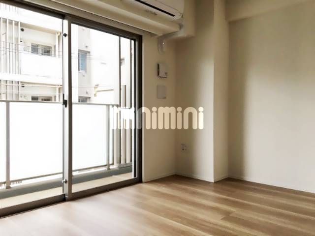 居室・リビング　別号室の参考写真