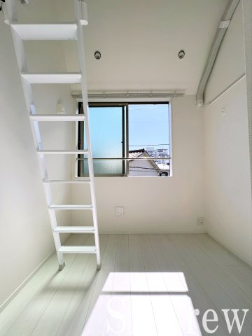 居室・リビング　別号室の写真です