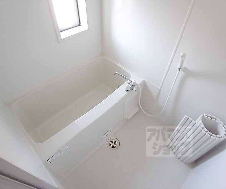 バス・シャワールーム　気持ち良さそうなお風呂です。