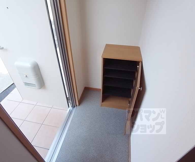 玄関　玄関、下駄箱です。