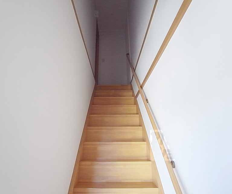 その他部屋・スペース　まずは階段を・・・