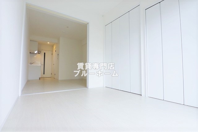 その他部屋・スペース　4帖の明るい洋室！