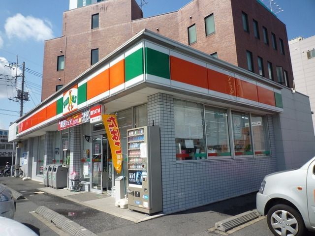 コンビニ　サンクス（コンビニ）まで750m