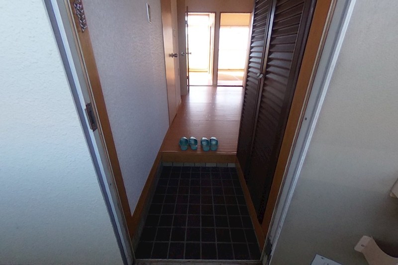 玄関　現況優先