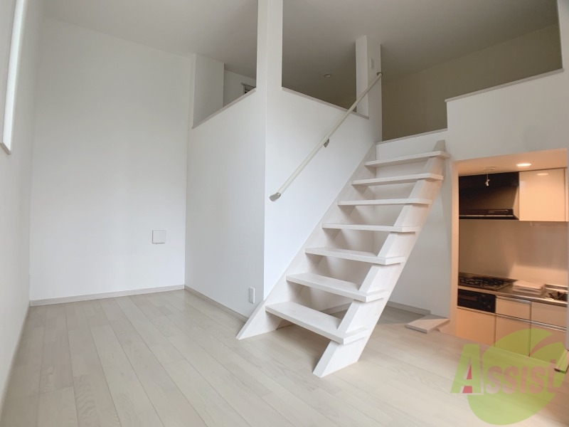 居室・リビング　一人暮らし向きのおしゃれなお部屋ですねー