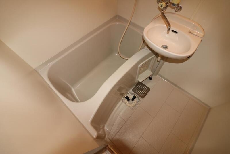 バス・シャワールーム　お湯に浸かって１日の疲れを癒やしてください