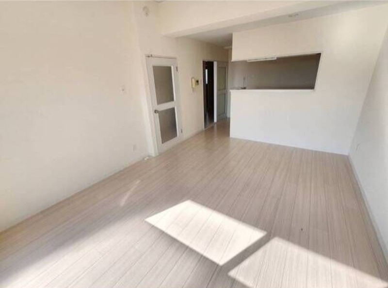 居室・リビング　図面と現状に相違がある場合には現状を優先