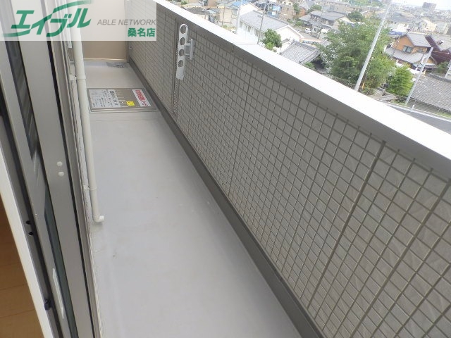 バルコニー　同物件別室画像