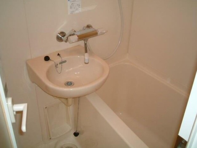 バス・シャワールーム　別部屋同仕様