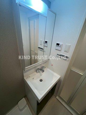 洗面設備　コンパクトで使いやすい洗面所