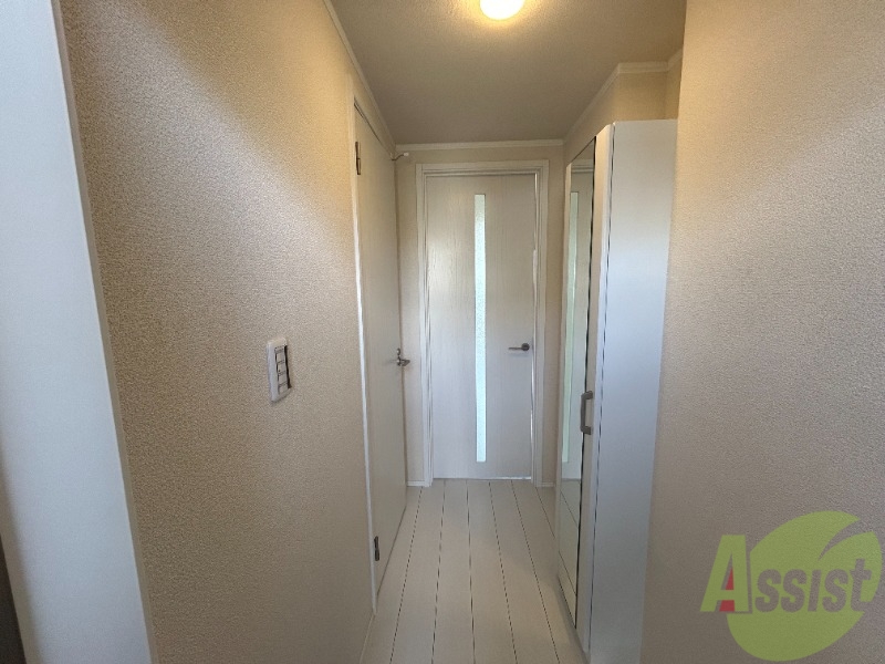 玄関　玄関から撮影しました。広々としていますね！