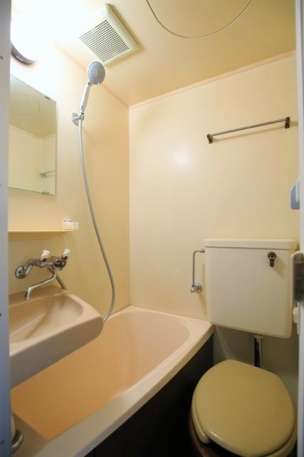 バス・シャワールーム　きれいなお風呂です