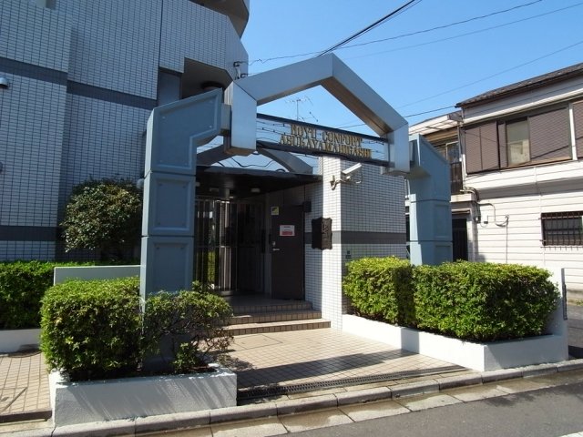 エントランス　毎日通るエントランスはこのようになっています