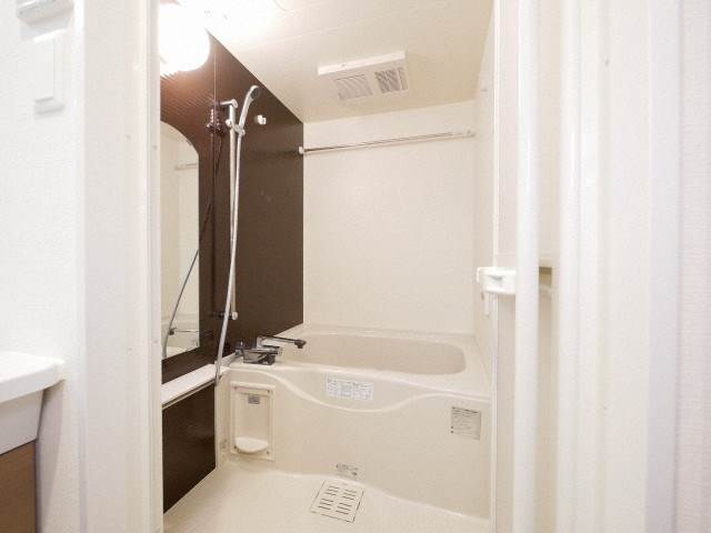 バス・シャワールーム　別号室イメージ