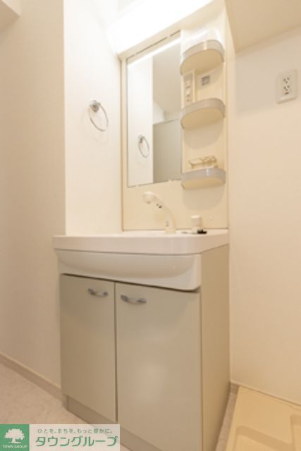 洗面設備　※写真は同タイプ住戸です。