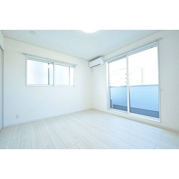 居室・リビング　家具家電の付帯はございません※参考写真