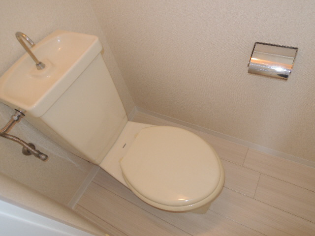 トイレ　落ち着いたトイレです