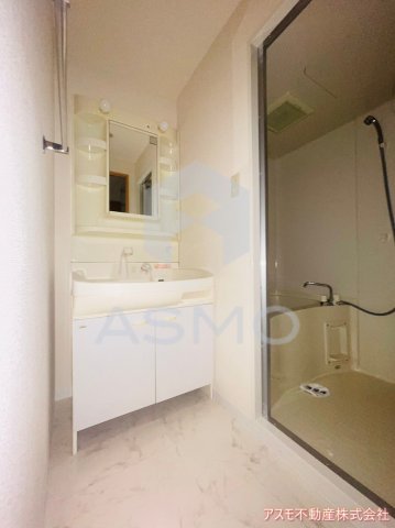 洗面設備　同マンション別部屋参考写真