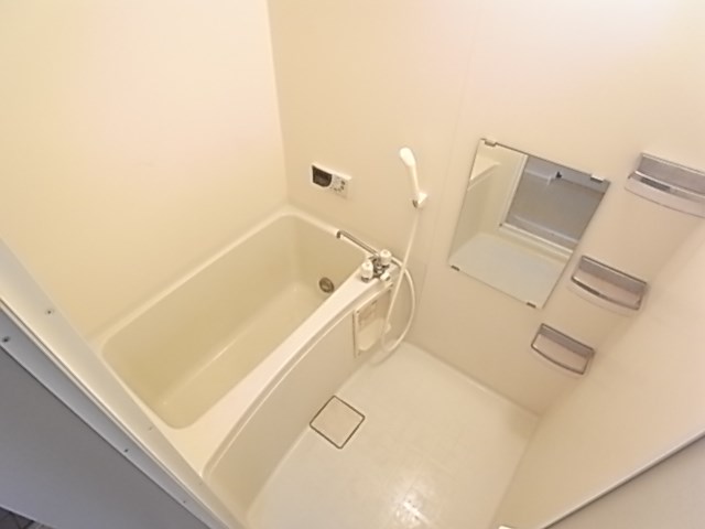 バス・シャワールーム　ゆったり過ごせるお風呂です
