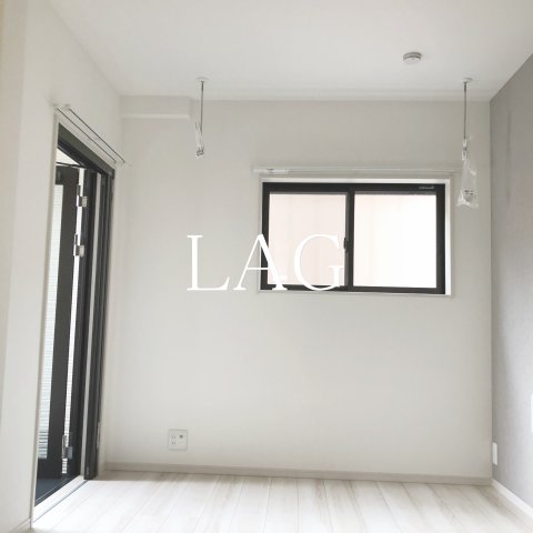 居室・リビング　洋室のお部屋です。（同仕様です。）