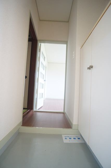 玄関　玄関から見たお部屋です♪