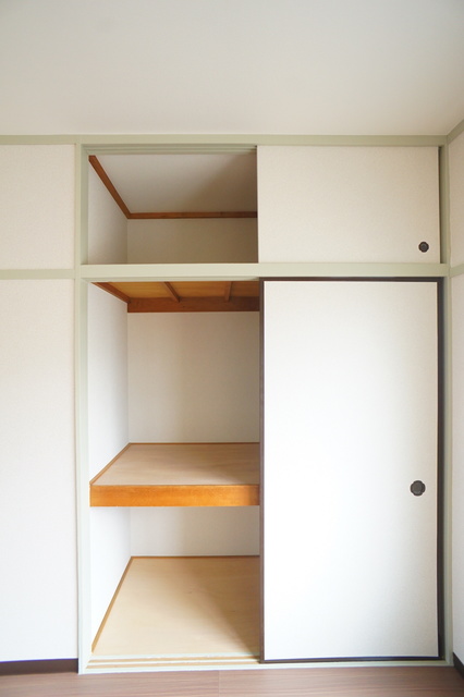 収納　奥行のある収納付です！増えがちな荷物をスッキリ収納できます！