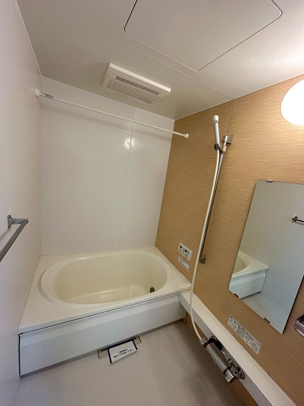 バス・シャワールーム　※別部屋写真のためイメージ。現況優先です。