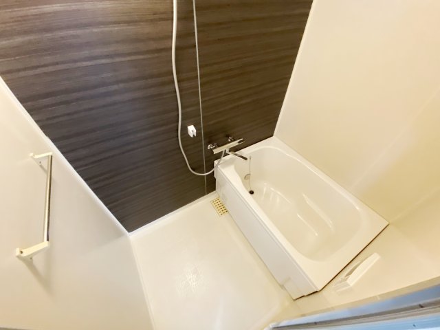 バス・シャワールーム　別号室の参考写真です。