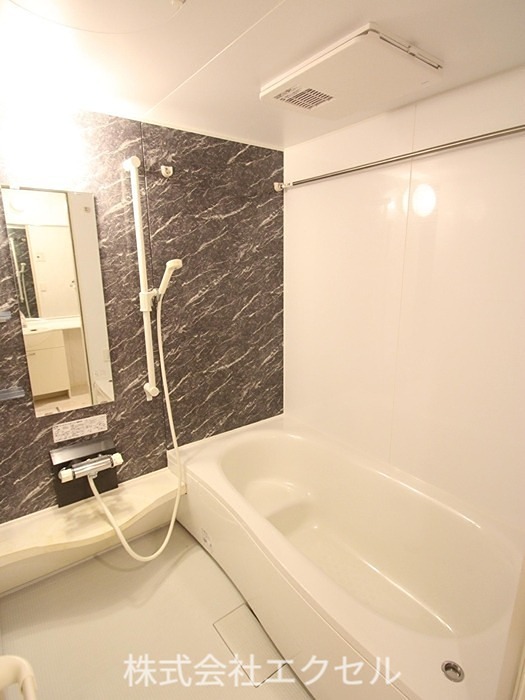 バス・シャワールーム　綺麗な浴室です。