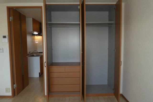 収納　クローゼット