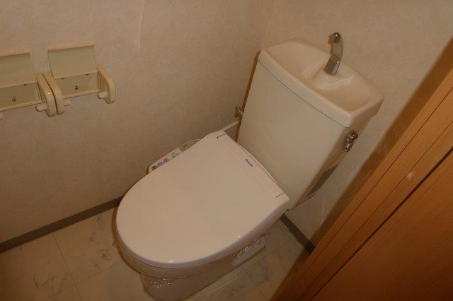 トイレ　ウォシュレット