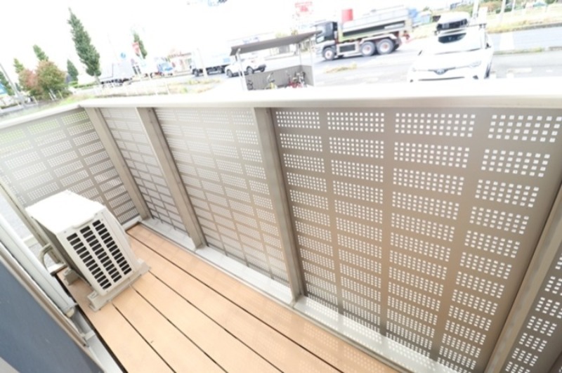 バルコニー　図面と現状に相違がある場合には現状を優先