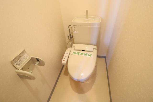 トイレ　シャワートイレ完備♪