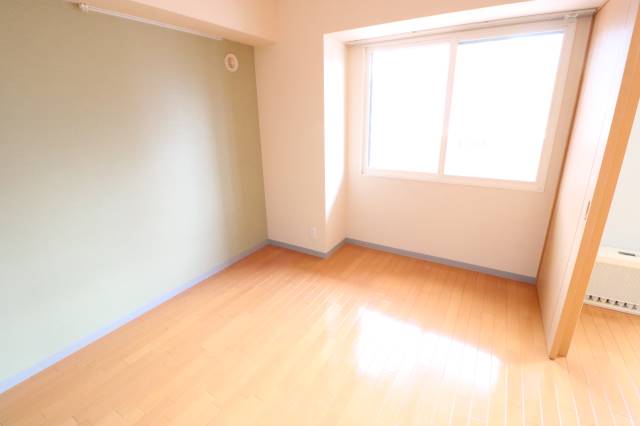 その他部屋・スペース　綺麗な内装の寝室です♪