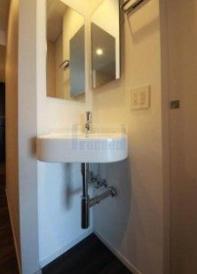 洗面設備　うれしい独立洗面台！