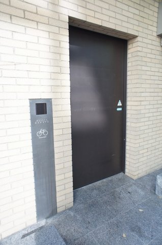 駐車場　駐輪場もオートロック付き♪