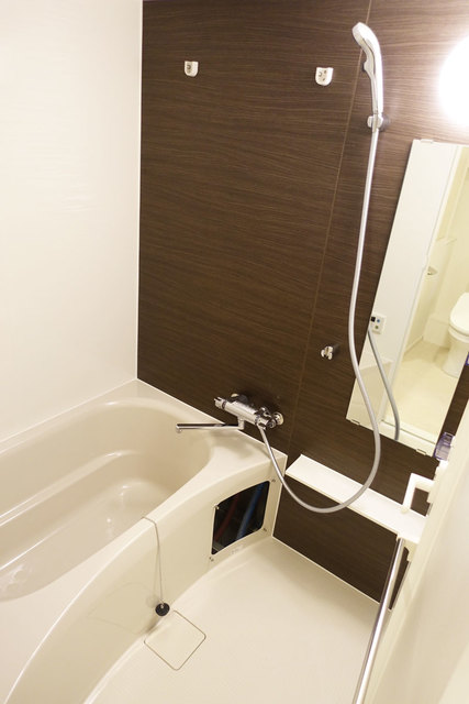 バス・シャワールーム　※写真は同タイプ住戸です。