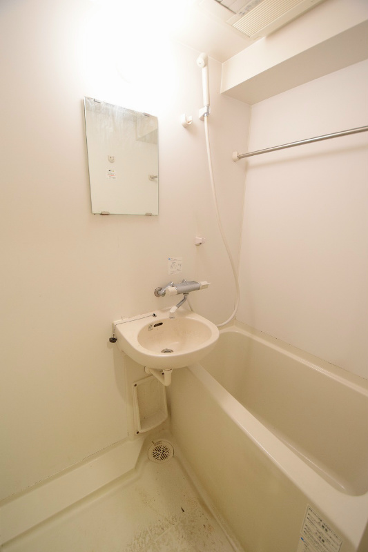 バス・シャワールーム　風呂トイレ別