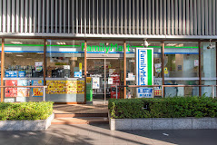 コンビニ　ファミリーマート 田町駅北店（コンビニ）まで217m