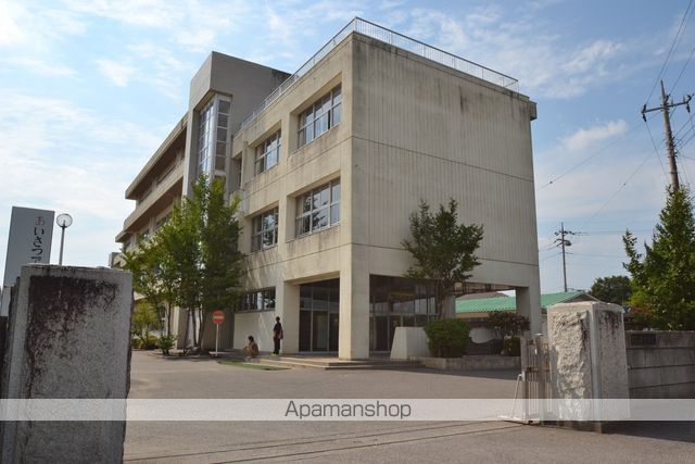 中学校　高根沢町立阿久津中学校（中学校）まで509m