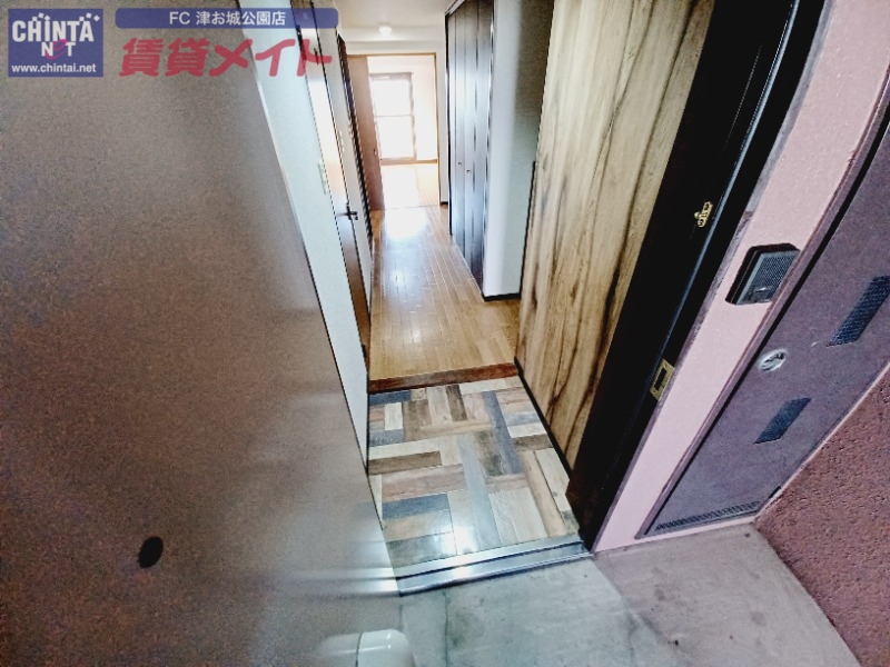 玄関　同型参考写真