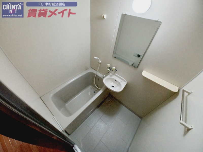 バス・シャワールーム　同型参考写真