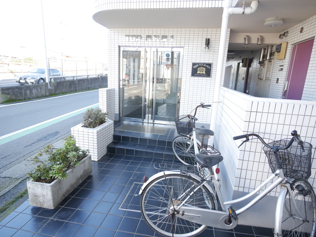 エントランス　★建物エントランスの写真です★