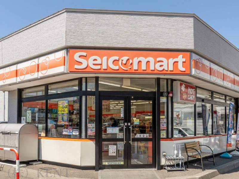 コンビニ　セイコーマートうめづ店（コンビニ）まで425m