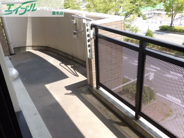 バルコニー　同型反転タイプです。