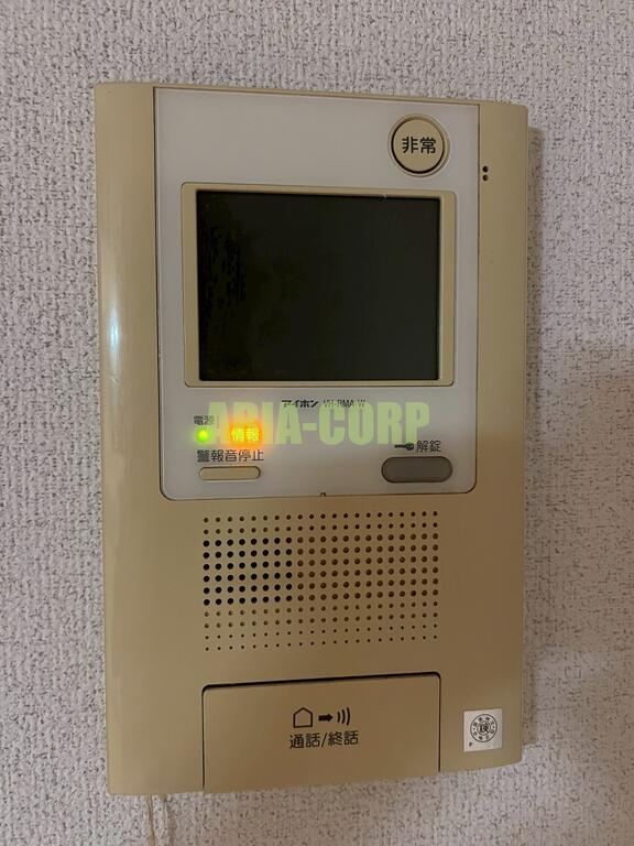 セキュリティ　室内にいながら訪問者を確認できるTVモニターホン付き♪