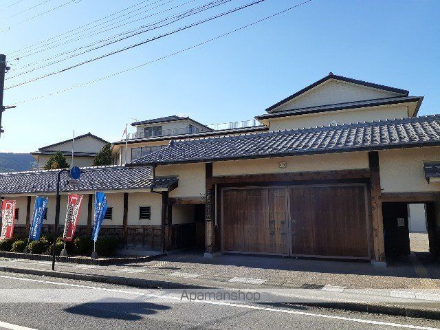小学校　東近江市立五個荘小学校（小学校）まで1800m